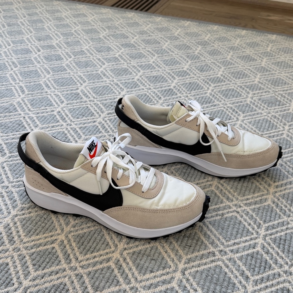 Nike Cream and Black Running Shoes